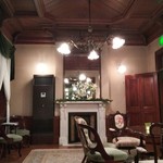 ヴィラ・デル・ソル - 南葵文庫一階のサロン