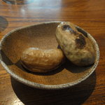 志蕎庵 江月 - 突き出しは巨大な落花生