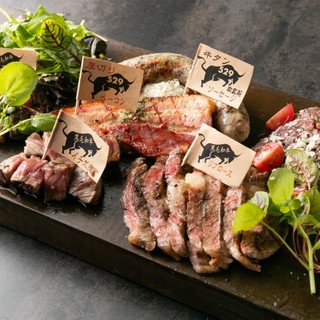 Carefully selected by meat professionals. Please enjoy the truly delicious Kuroge Wagyu beef.