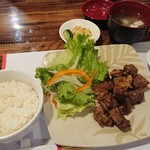 KOBETEI - 1810_KOBETEI-神戸亭-_Steak Lunch SET@100,000Rp(ステーキセット) 白ご飯、みそ汁、漬物、サラダ、デザートがつきます！