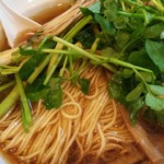 中華そば 一休 - 麺も美味しい♪