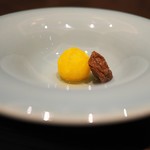 茶禅華 - 柿と干し梅。