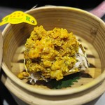 茶禅華 - ほぼ二匹分の上海蟹の身と味噌をせいろで。