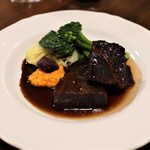 ヴァンセット ケイ - 道産牛ホホ肉の赤ワイン煮