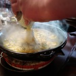 比良山荘 - 雑炊の上に自然薯どーん！