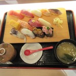 寿司 魚がし日本一 - 特盛全容