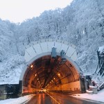 中華そば処 琴平荘 - 月山道のトンネル