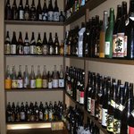 しんや - 自慢のお料理を楽しんで頂くために選りすぐりのお酒をご用意しています。