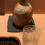 神楽坂 石かわ - オールドバカラのお猪口で