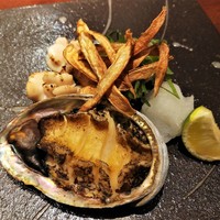 神楽坂 夢二 - 焼物　吉次の塩焼き 焼き白子と焼き鮑､牛蒡素揚げ　※焼き鮑は焼き車海老の代替料理