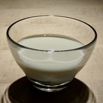 TTOAHISU - ヴィシソワーズ・・こちらのヴィシソワーズ美味しいのです。前回頂けなかったので嬉しい。