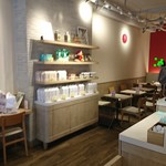 パリーネ 長居店 - イートイン。