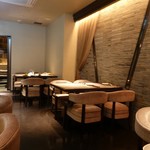 エノテカ パージナ - テーブル席新鮮♪