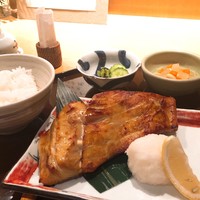 伊豆の旬 やんも 丸の内店 - 