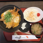 太郎茶屋 鎌倉 - 鎌倉丼