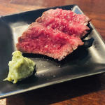 肉山 - 赤牛のトモ三角