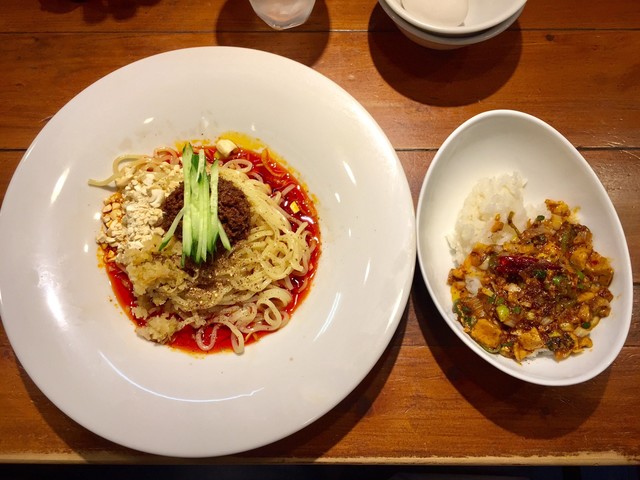 成都正宗担々麺 つじ田>