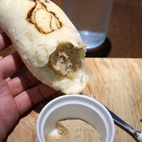 biodinamico - おかわり自由の自家製パン、特製パテ、人参サラダ付き