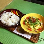 スプーンソング - 鮭と豆腐のモーリー(Molee) 1,200円