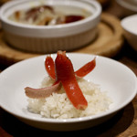 餃子とスパークリング バブルス - 赤タコウインナー＆オデン出汁ご飯