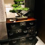 北新地 大嵓埜 - 入口には松が！！