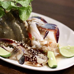 酒とタイ料理 ピッサヌローク - プードン（ワタリガニのナンプラー漬け）