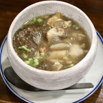 酒とタイ料理 ピッサヌローク - 見島牛モツと天然キノコのスープ（トムセップ）