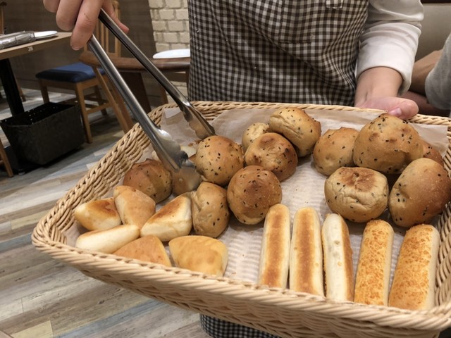 ブレッドガーデン Mozoワンダーシティ店 小田井 洋食 食べログ