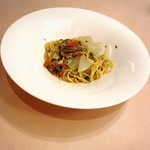 ラ セッテ - 私は広島牡蠣を使ったレモン風味のスパゲティーニをオーダーしました(o^^o)