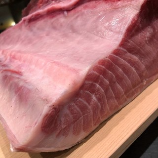 Uses real tuna shipped directly from Tsushima.