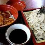Soba Koubou Jakuan - ミニ生姜焼き丼と大盛りざるのセット。