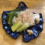 旬ものと日本酒 とみ笑 - 下仁田ねぎの一本焼