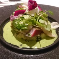 Lien - 前菜１：北海道函館産　寒ブリの炙り　ブロッコリーとクスクス　バジルソース