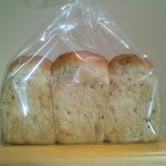 アーゴス - 木の実の食パン　４２０円