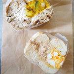 マルイチベーグル - ２人で注文すると４種類のフィリングを楽しめます。