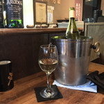 こんぬつわ。
          白インワーポンイツ。