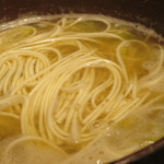 九州 熱中屋 - 五島豚のアゴ出汁しゃぶしゃぶ　完熟赤柚子胡椒添え　中　〆の五島うどん