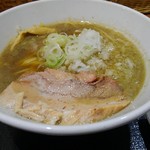 金狼 - 煮干そば+替玉1050円+辛み50円