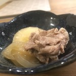 jeune ワインと小鍋 - お通し。