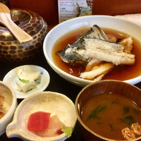 魚めし 竹亭 - 煮魚定食
                ※煮魚は鱸(スズキ)
