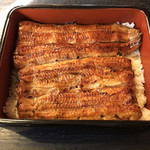 銀座大和田 - 鰻重の特：美しい見た目