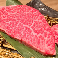 近江うし 焼肉 にくTATSU 青山本店 - 