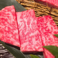 近江うし 焼肉 にくTATSU 青山本店 - 