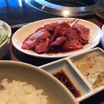 焼肉と夜景 醍醐 - 黒毛和牛赤身ランチ 130g ¥1,580