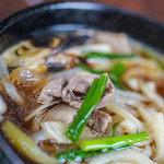 ひびき庵 - 鴨南蠻（かもなんばん）、合鴨肉（かもにく）