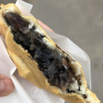 高尾山天狗屋 - 皮はパリパリ
中身はあんこどっさり！