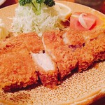 とんかつ かつせい - 2018年12月。特製ロースカツ1200円。