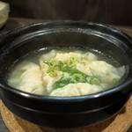 つかふき屋 - とり揚げぎょうざ