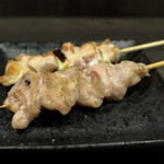 つかふき屋 - せせり、ねぎま(塩)