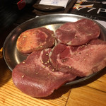 七輪炭火焼肉ホルモンすず - 